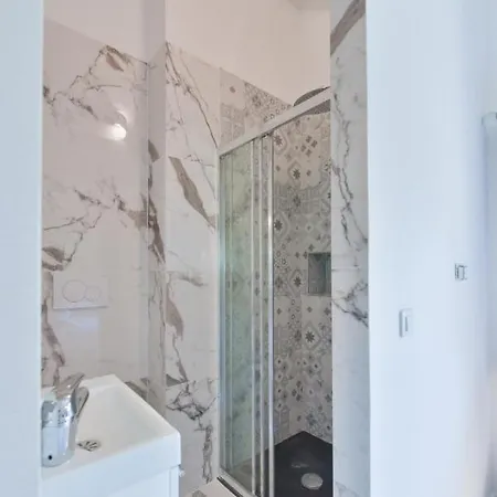 The White House Beausoleil- Monaco Border Waterfall & View Of Sea And Monaco * Beausoleil