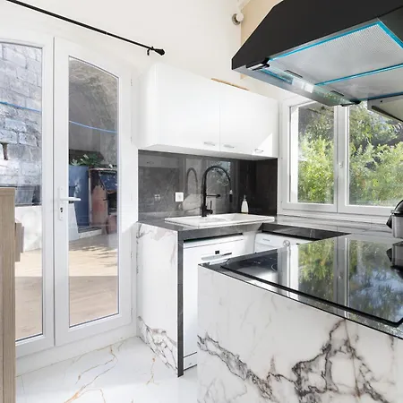 The White House Beausoleil- Monaco Border Waterfall & View Of Sea And Monaco Villa