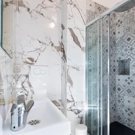 The White House Beausoleil- Monaco Border Waterfall & View Of Sea And Monaco