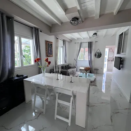 The White House Beausoleil- Monaco Border Waterfall & View Of Sea And Monaco Villa Beausoleil